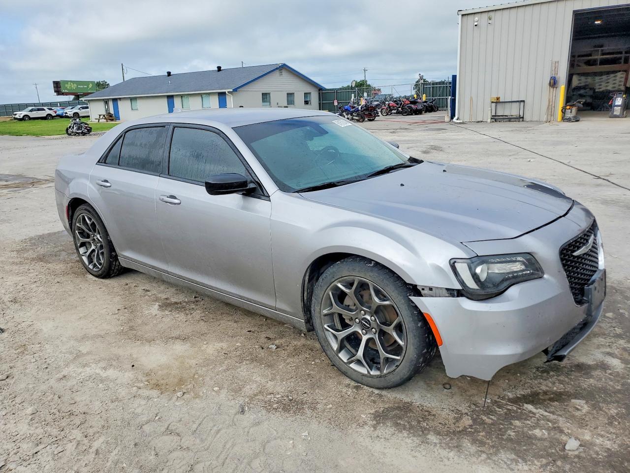 2018 Chrysler 300 Touring - Фото 4
