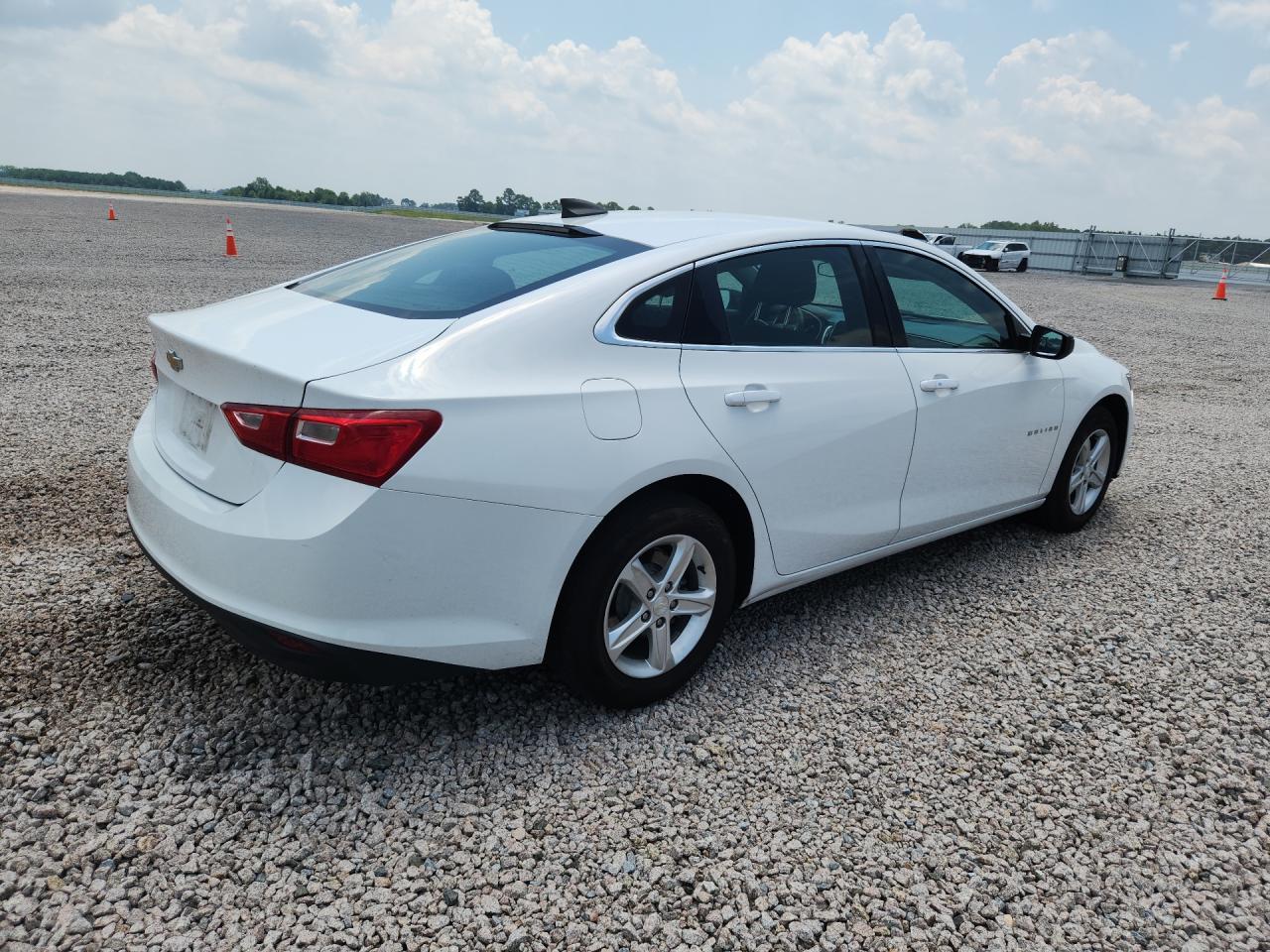 2020 Chevrolet Malibu Ls - Image 3
