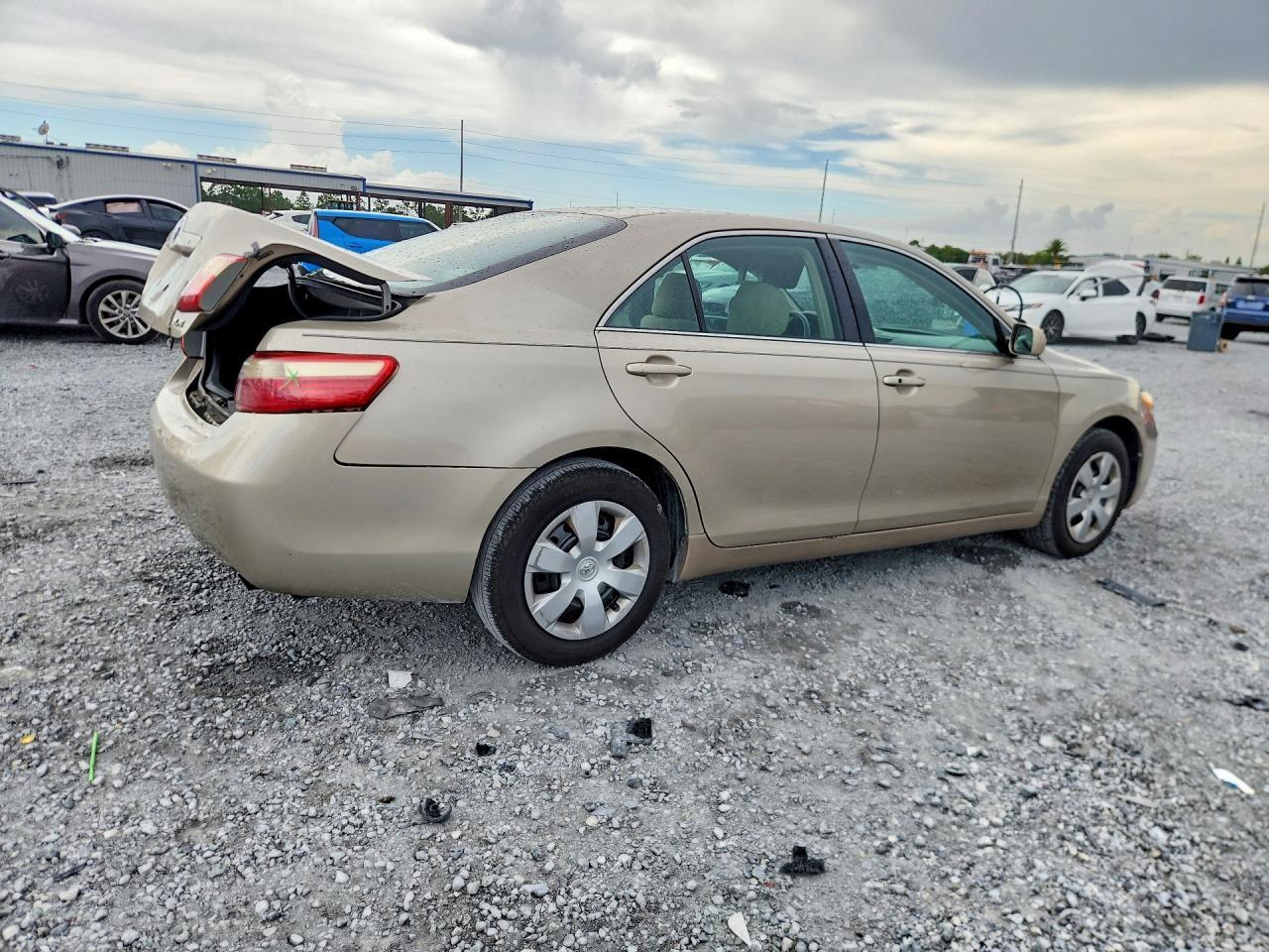2009 Toyota Camry Base - Image 3