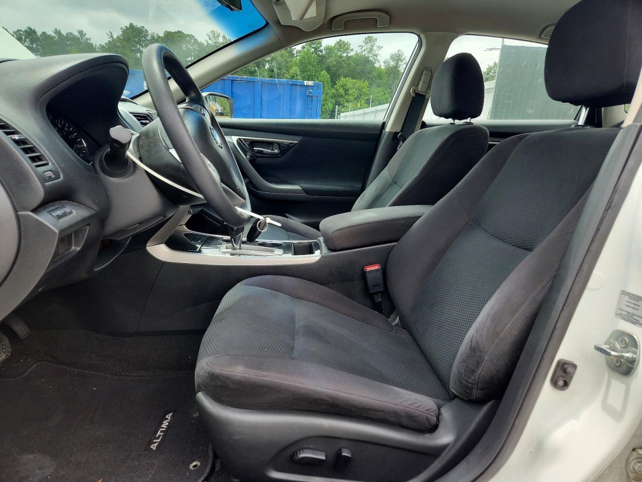 2014 Nissan Altima 2.5 S - Image 7
