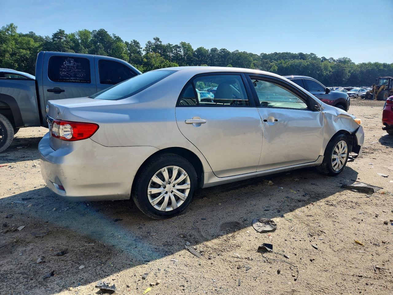 2012 Toyota Corolla Le - Image 3
