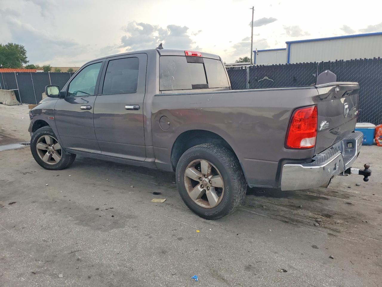 2017 Ram 1500 Slt - Фото 2