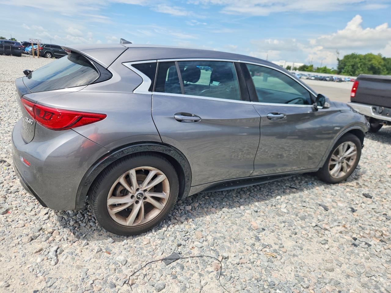 2018 Infiniti Qx30 Luxury - Фото 3