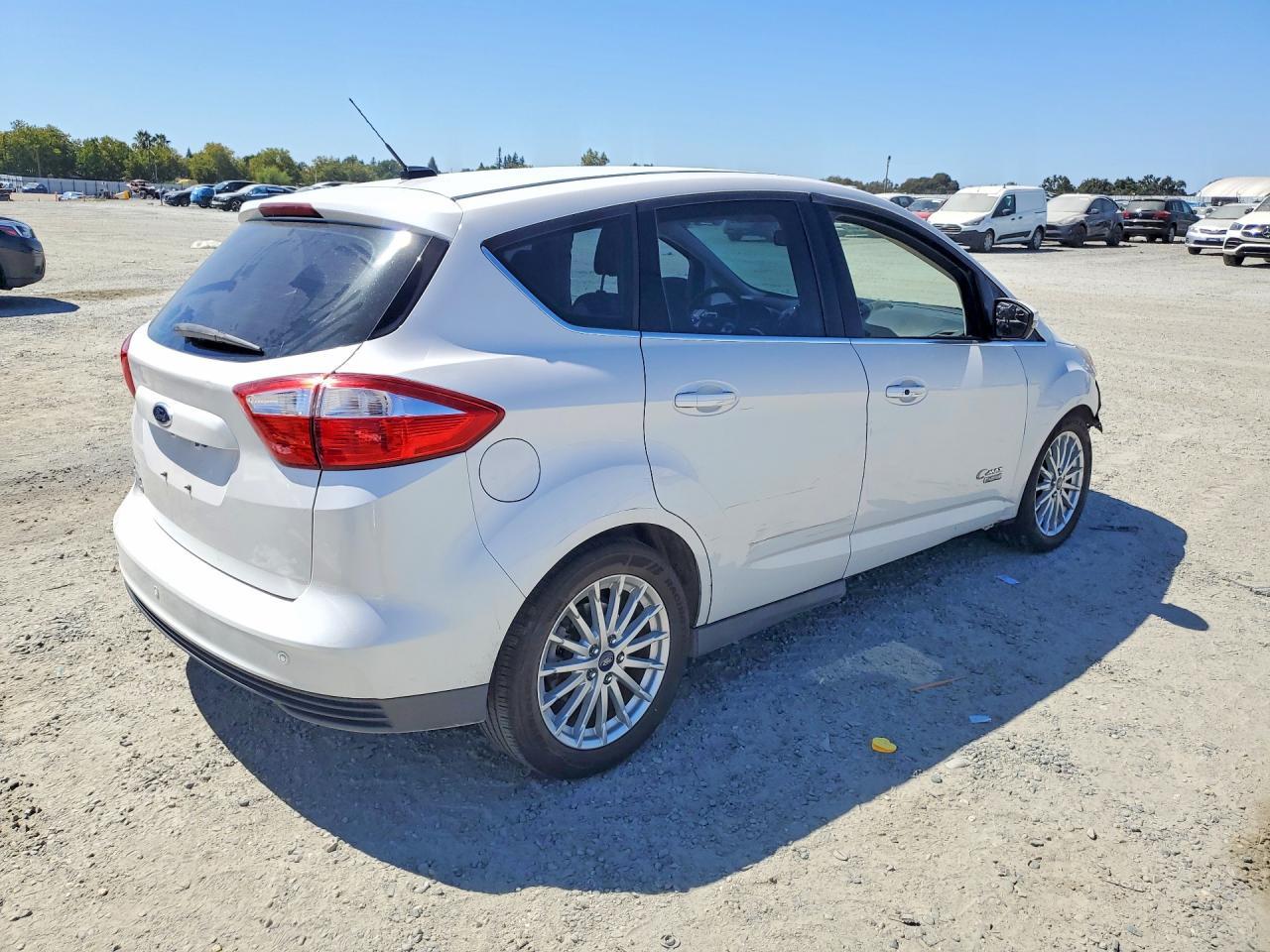 2015 Ford C-Max Premium Sel - Image 3