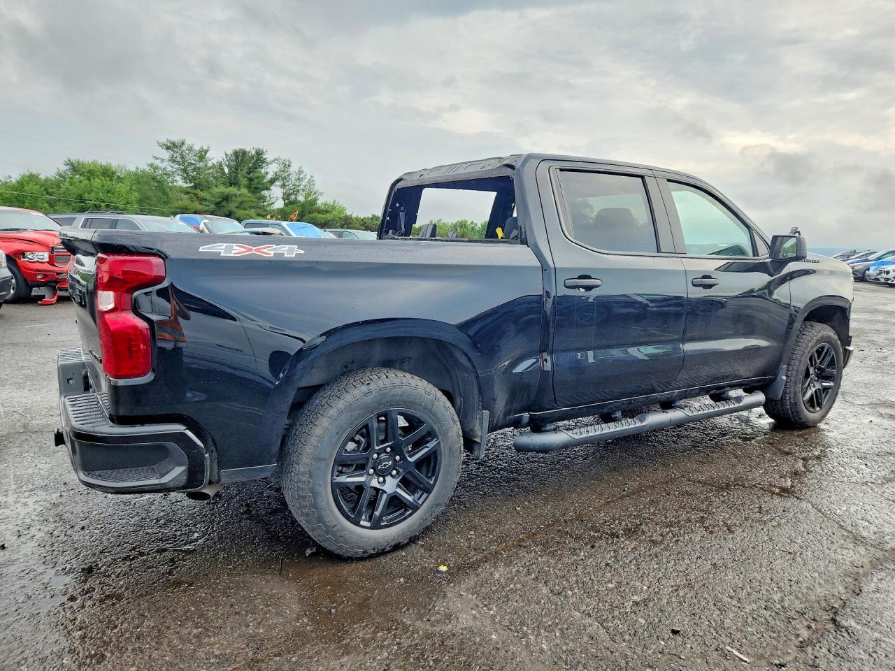 2024 Chevrolet Silverado K1500 Custom - Image 3