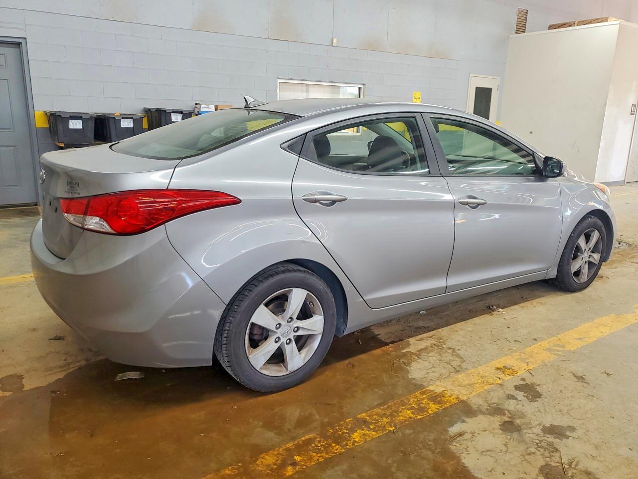 2013 Hyundai Elantra Gls - Фото 3
