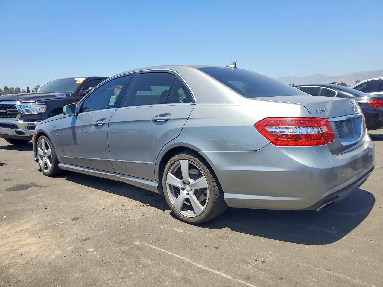 2012 Mercedes-Benz E 350 - Фото 2