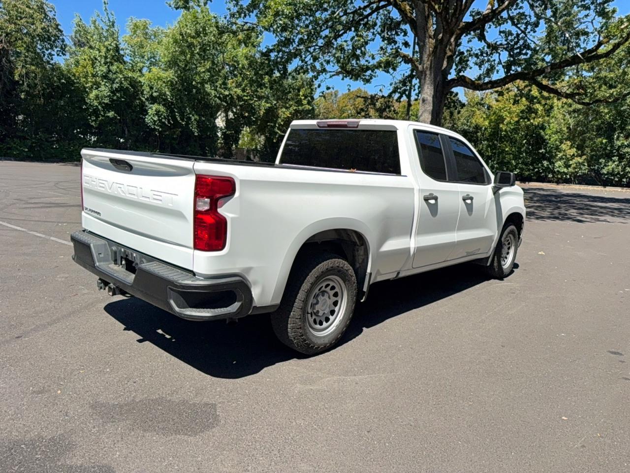2019 Chevrolet Silverado C1500 - Image 4