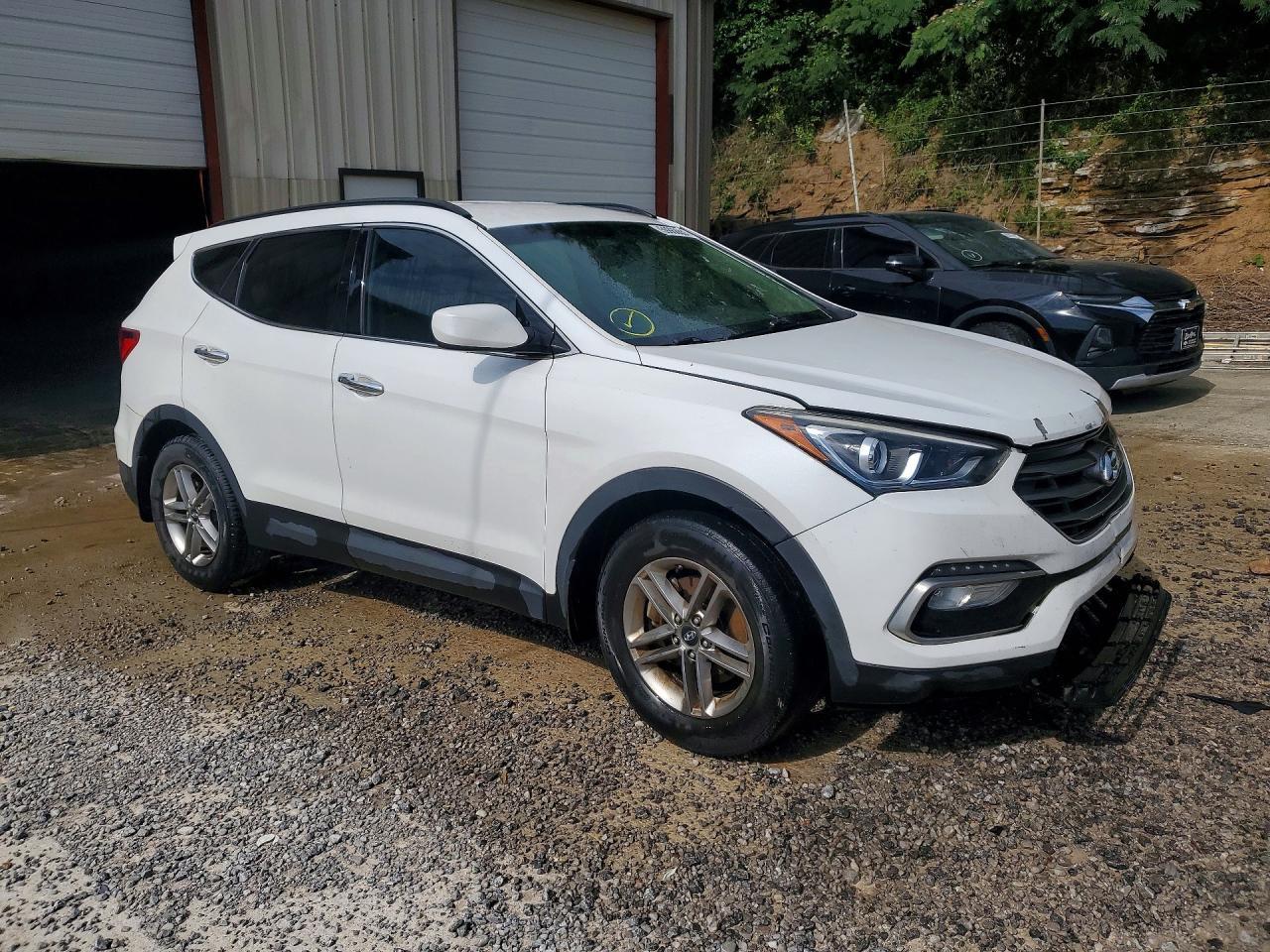 2017 Hyundai Santa Fe Sport 2.4L - Image 4