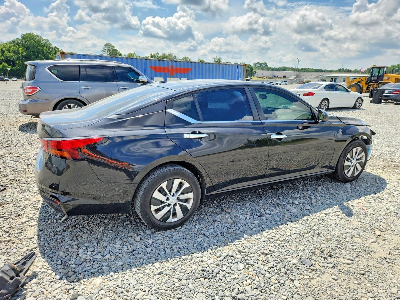 2019 Nissan Altima S - Фото 3