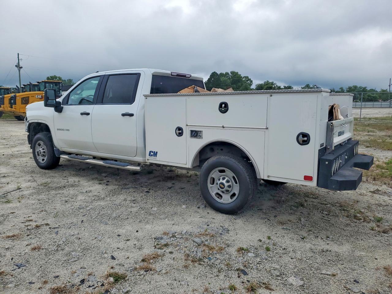 2023 Chevrolet Silverado C2500 Heavy Duty - Фото 2