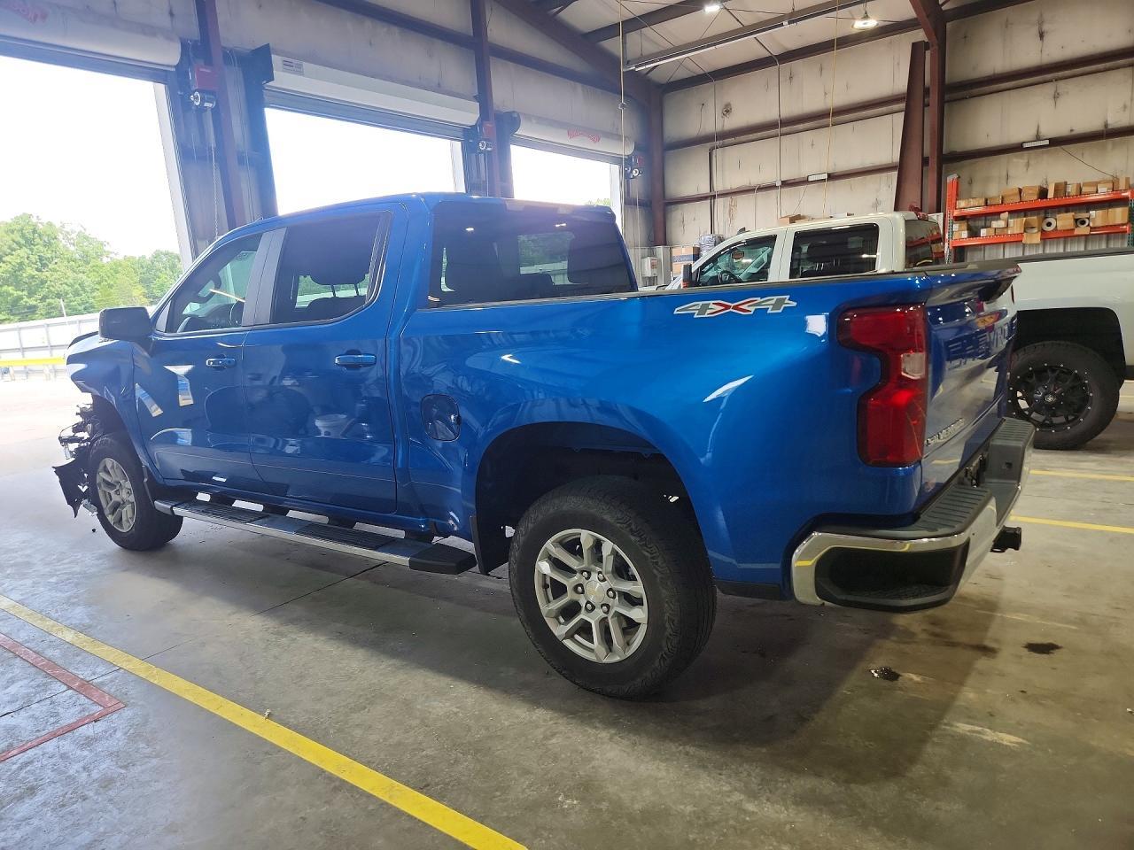 2022 Chevrolet Silverado K1500 Lt - Фото 2