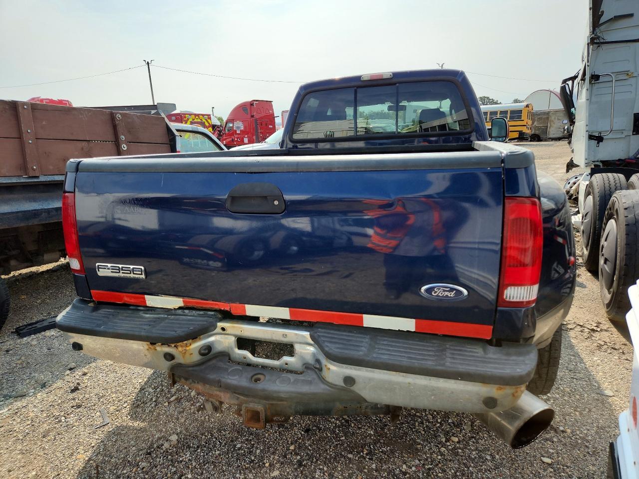 2006 Ford F350 Super Duty - Фото 3