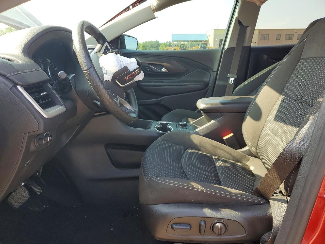 2023 GMC Terrain Sle - Image 7