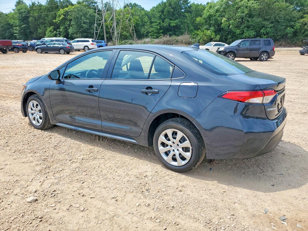 2026 Toyota Corolla Le - Фото 2