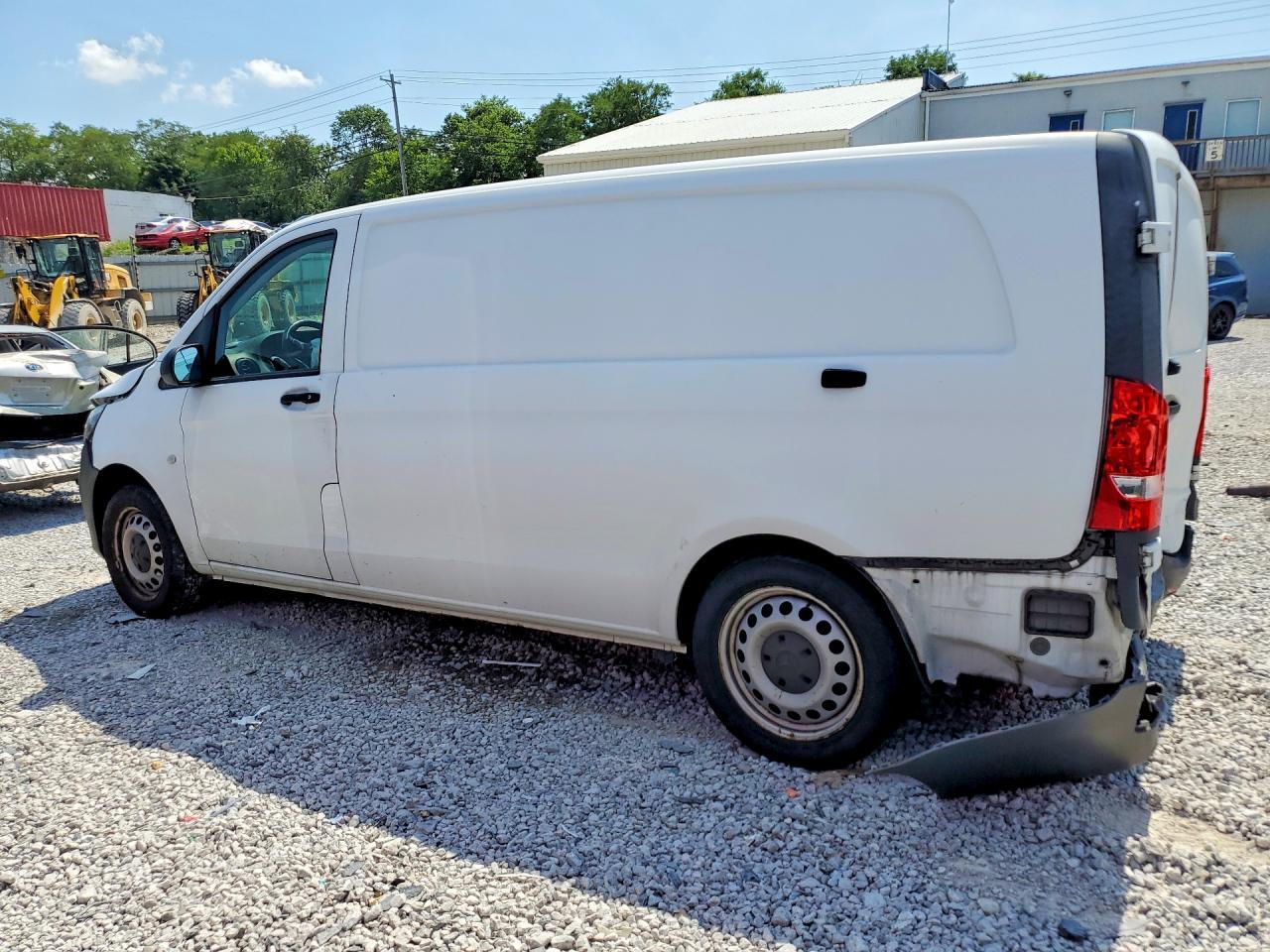 2020 Mercedes-Benz Metris Delivery Van - Фото 2