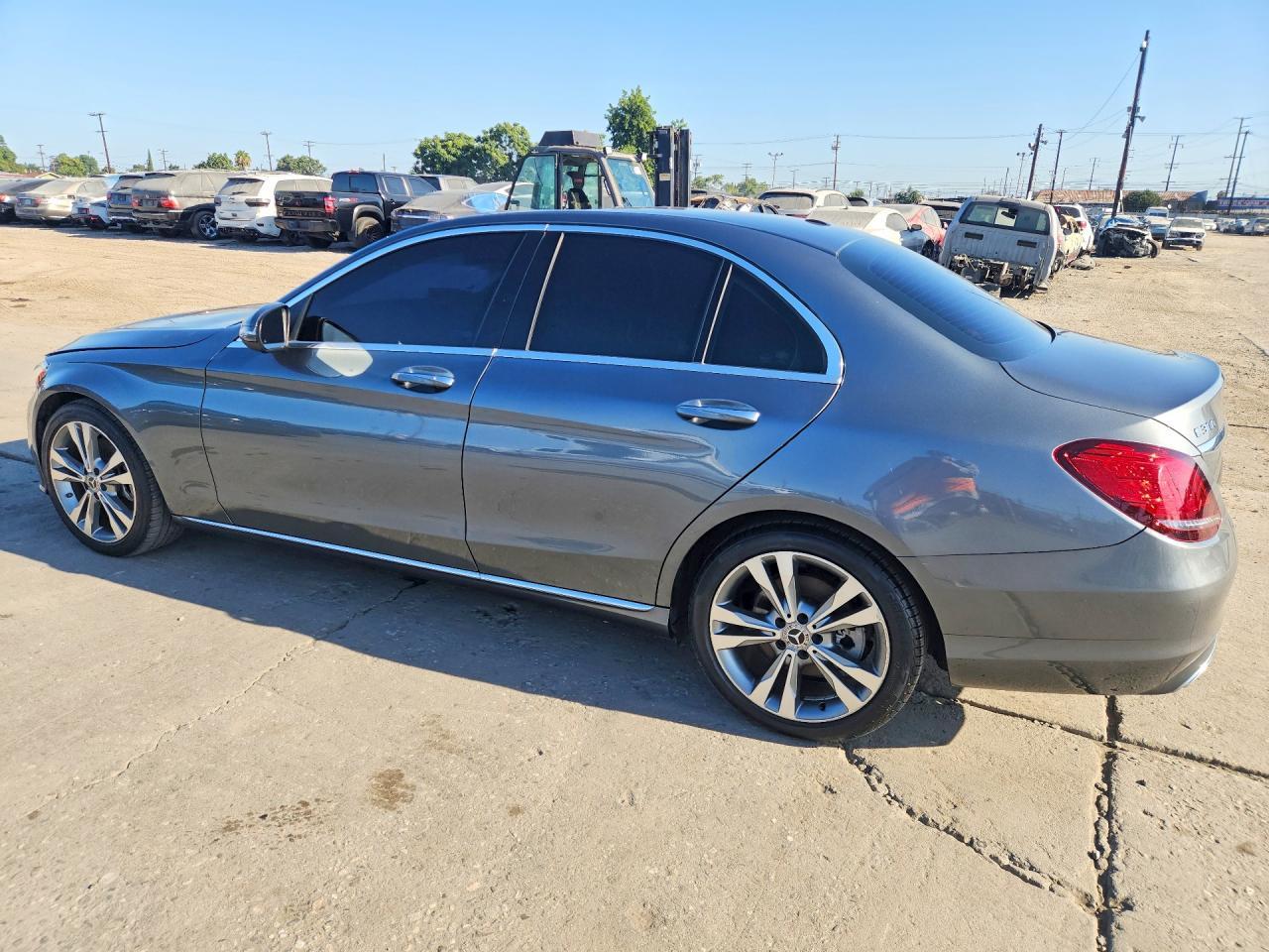 2019 Mercedes-Benz C 300 - Фото 2