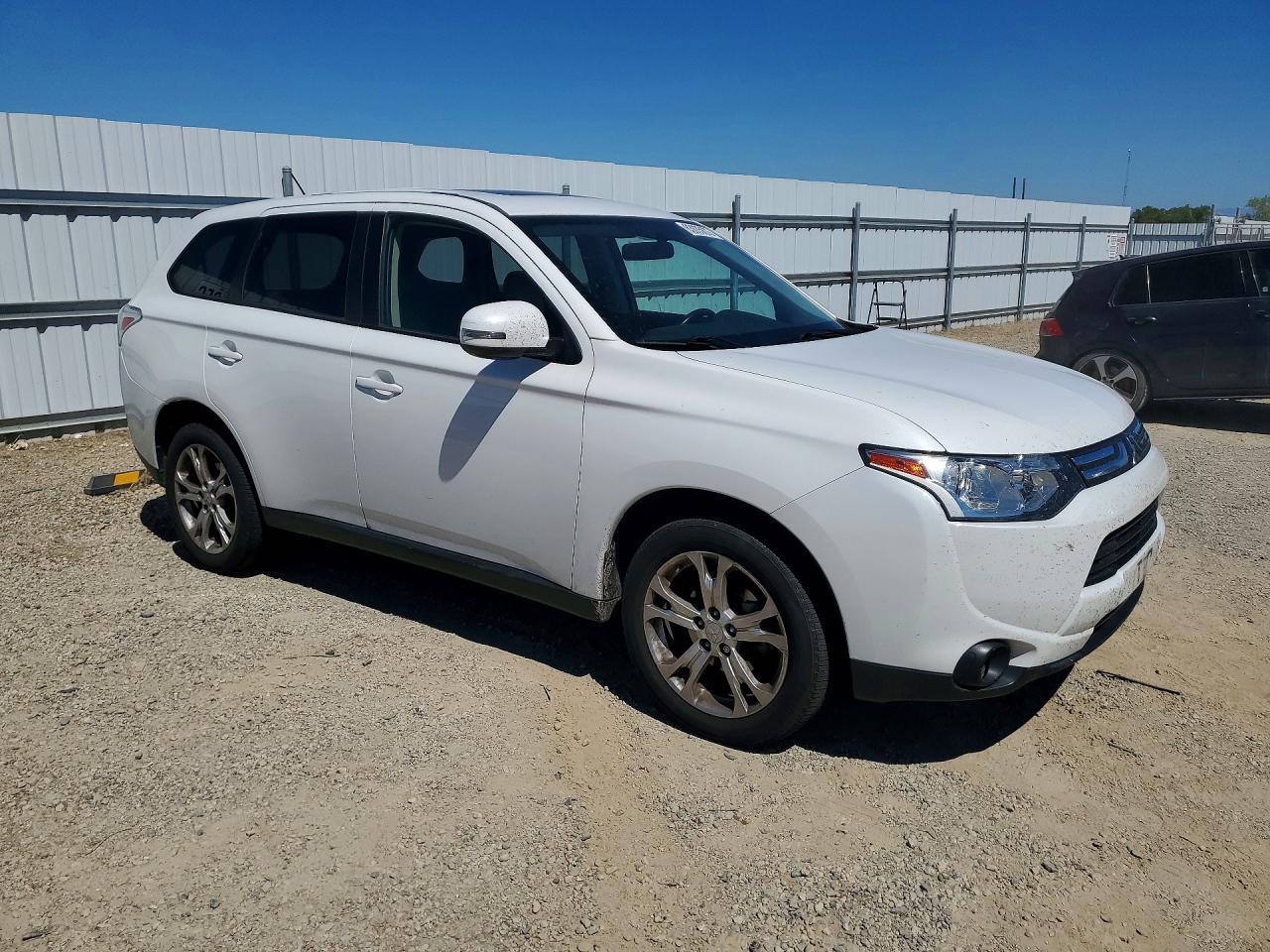 2014 Mitsubishi Outlander Se - Image 4