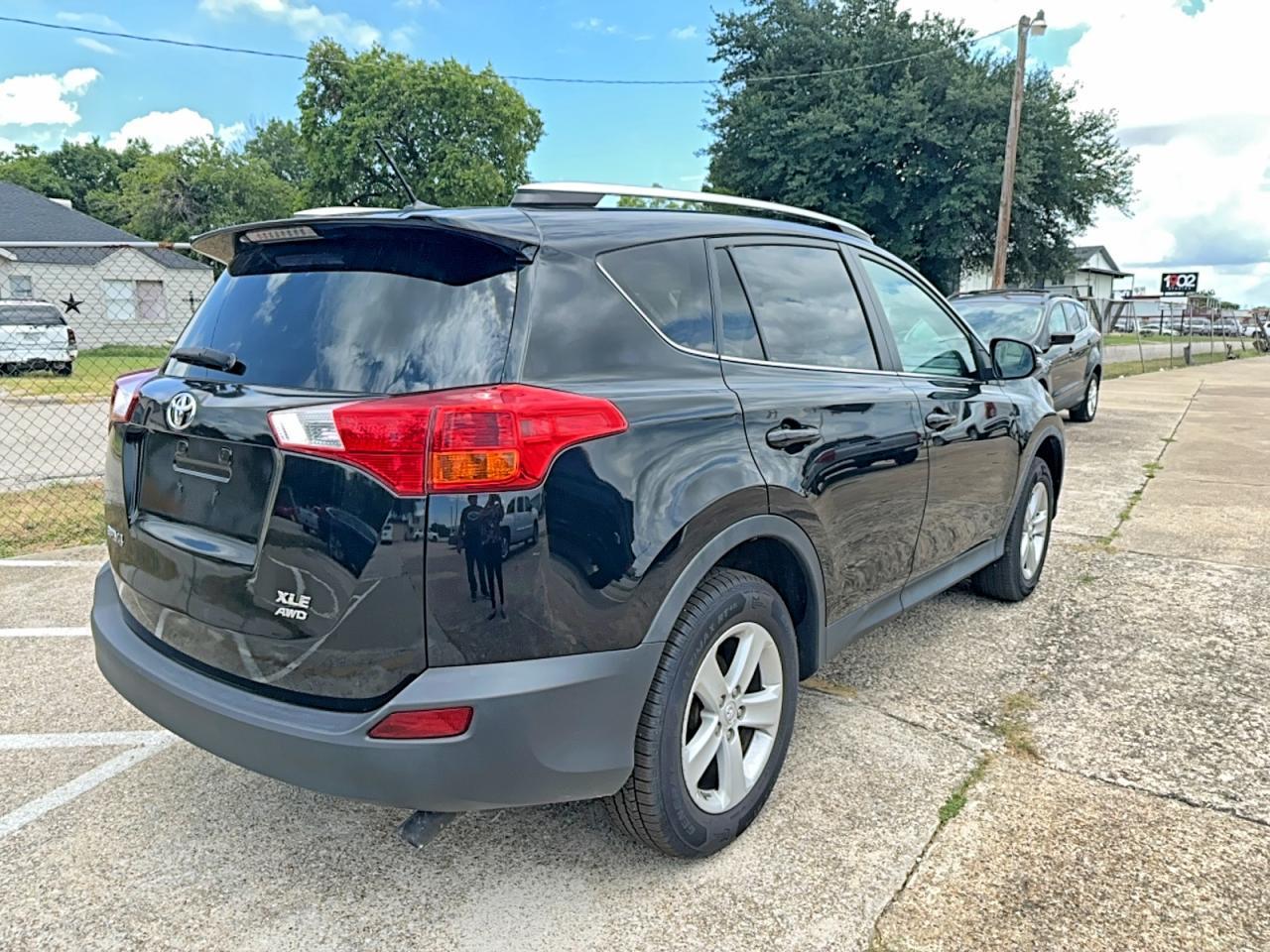 2013 Toyota Rav4 Xle - Image 4