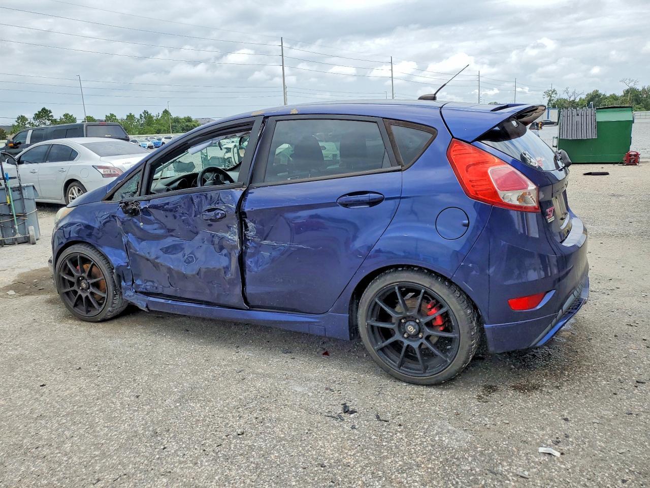 2016 Ford Fiesta St - Фото 2