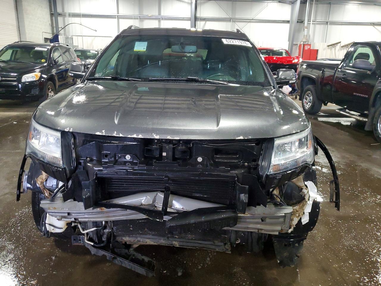 2016 Ford Explorer Limited - Image 5