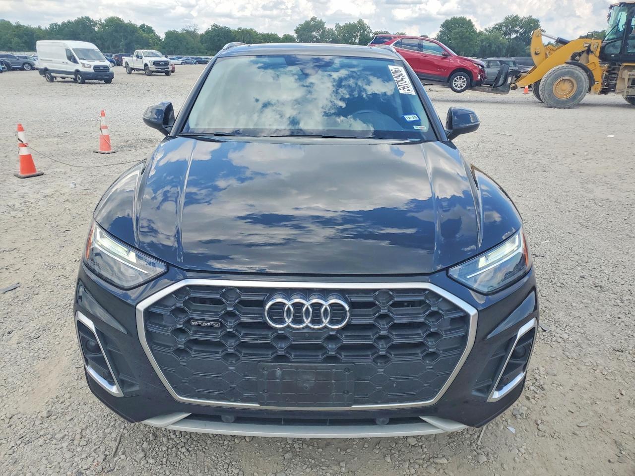 2023 Audi Q5 Premium Plus 45 - Image 5