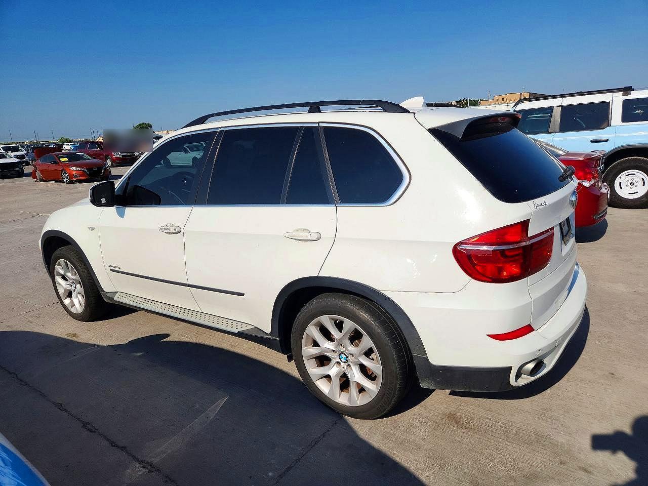 2013 BMW X5 xDrive35I - Image 2