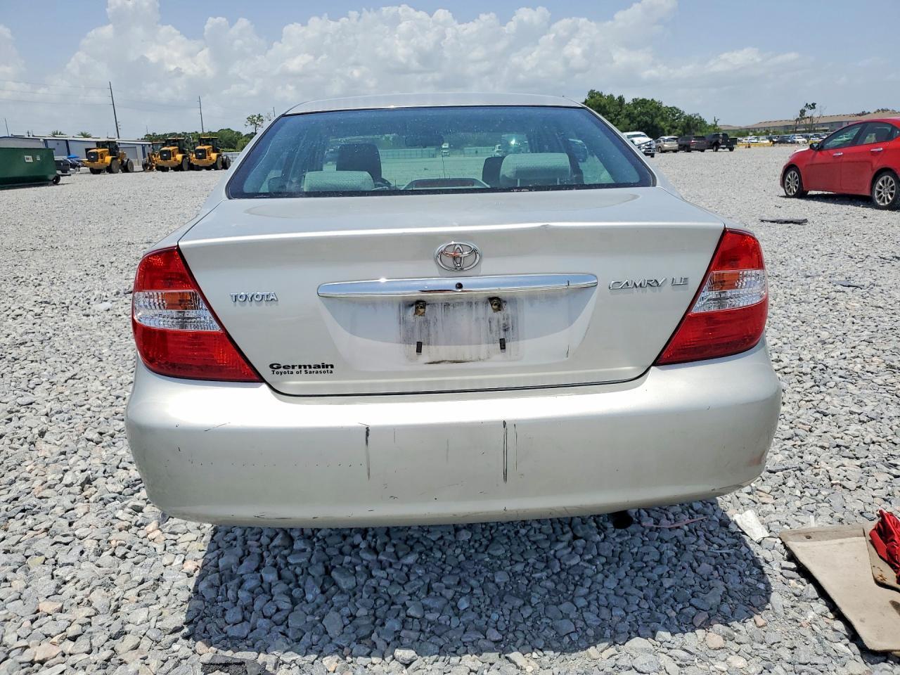 2004 Toyota Camry Le - Image 6
