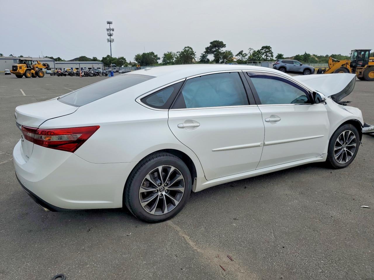 2016 Toyota Avalon Xle Plus - Фото 3