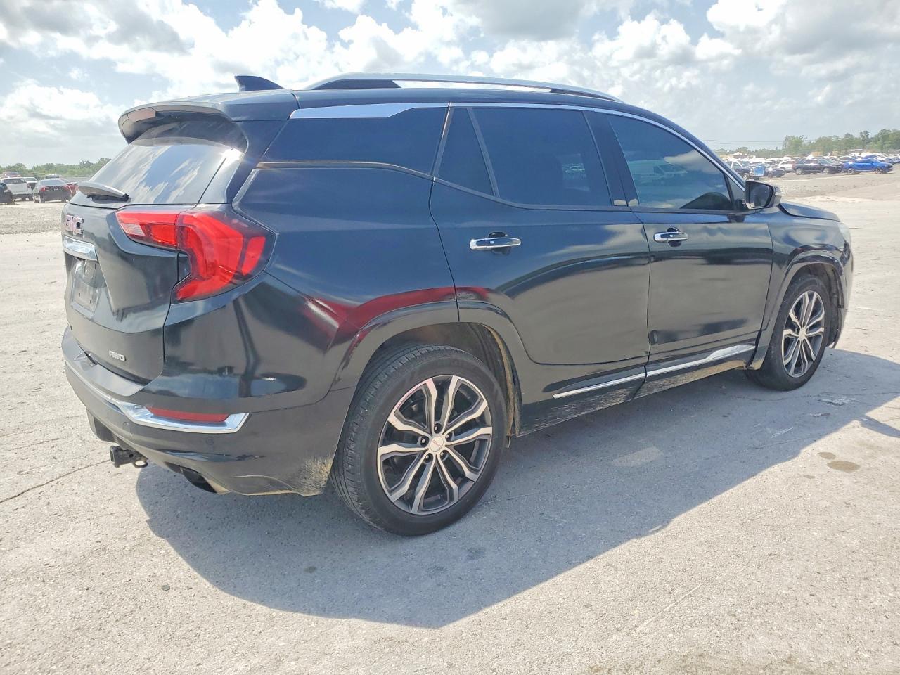 2020 GMC Terrain Denali - Image 3