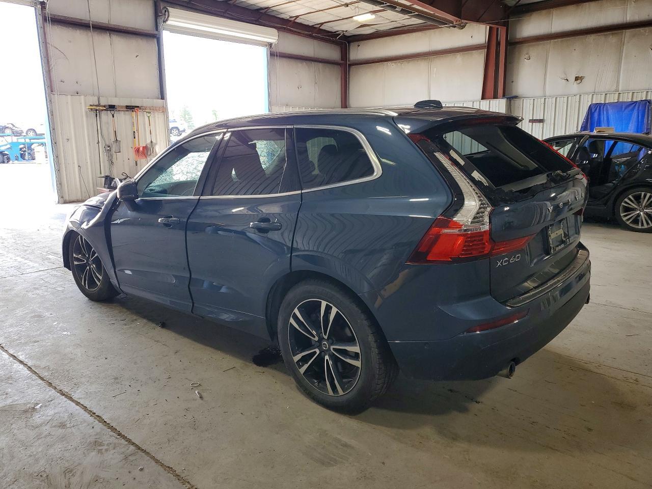 2018 Volvo Xc60 T6 Momentum - Фото 2