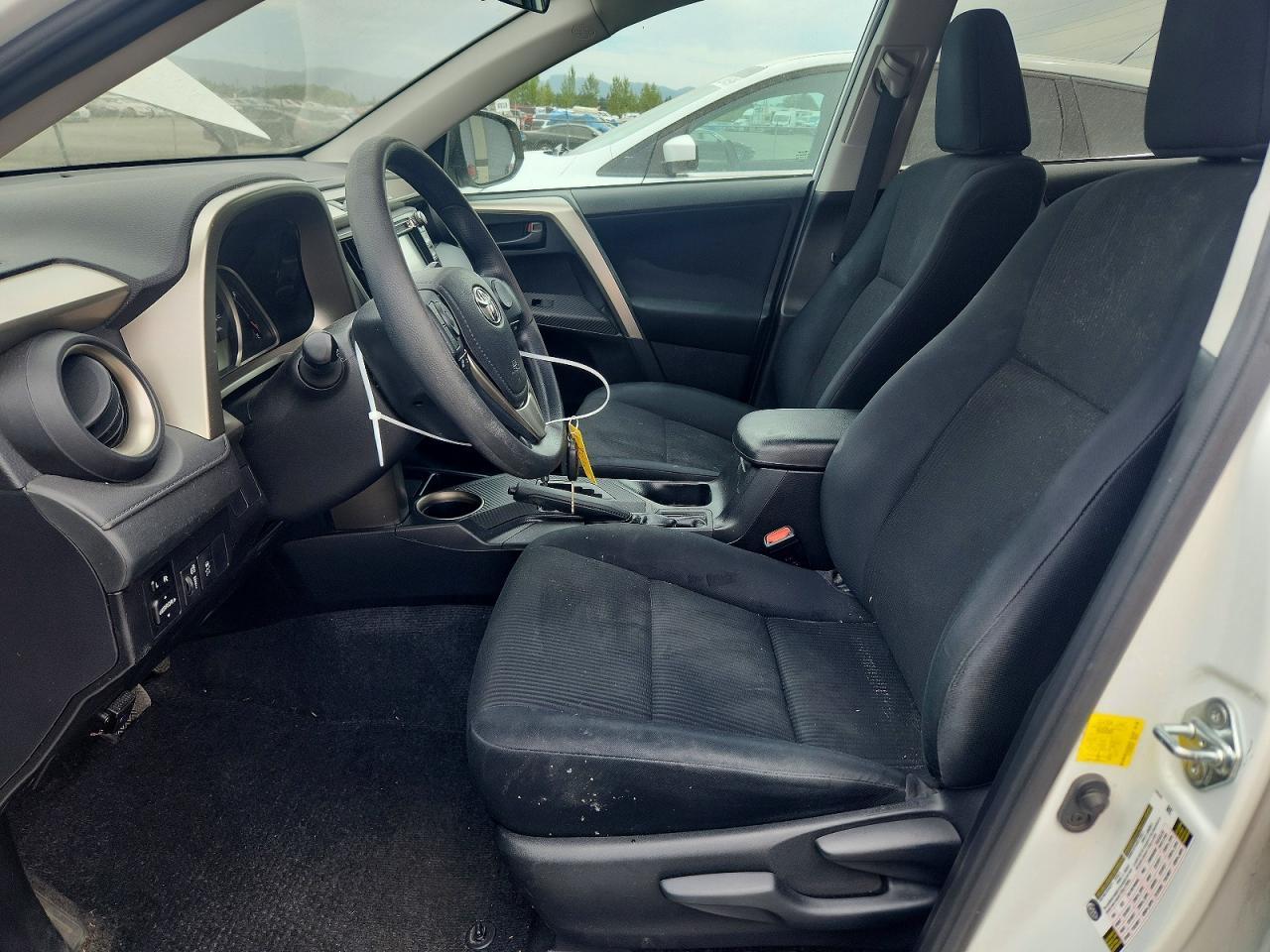2015 Toyota Rav4 Le - Image 7