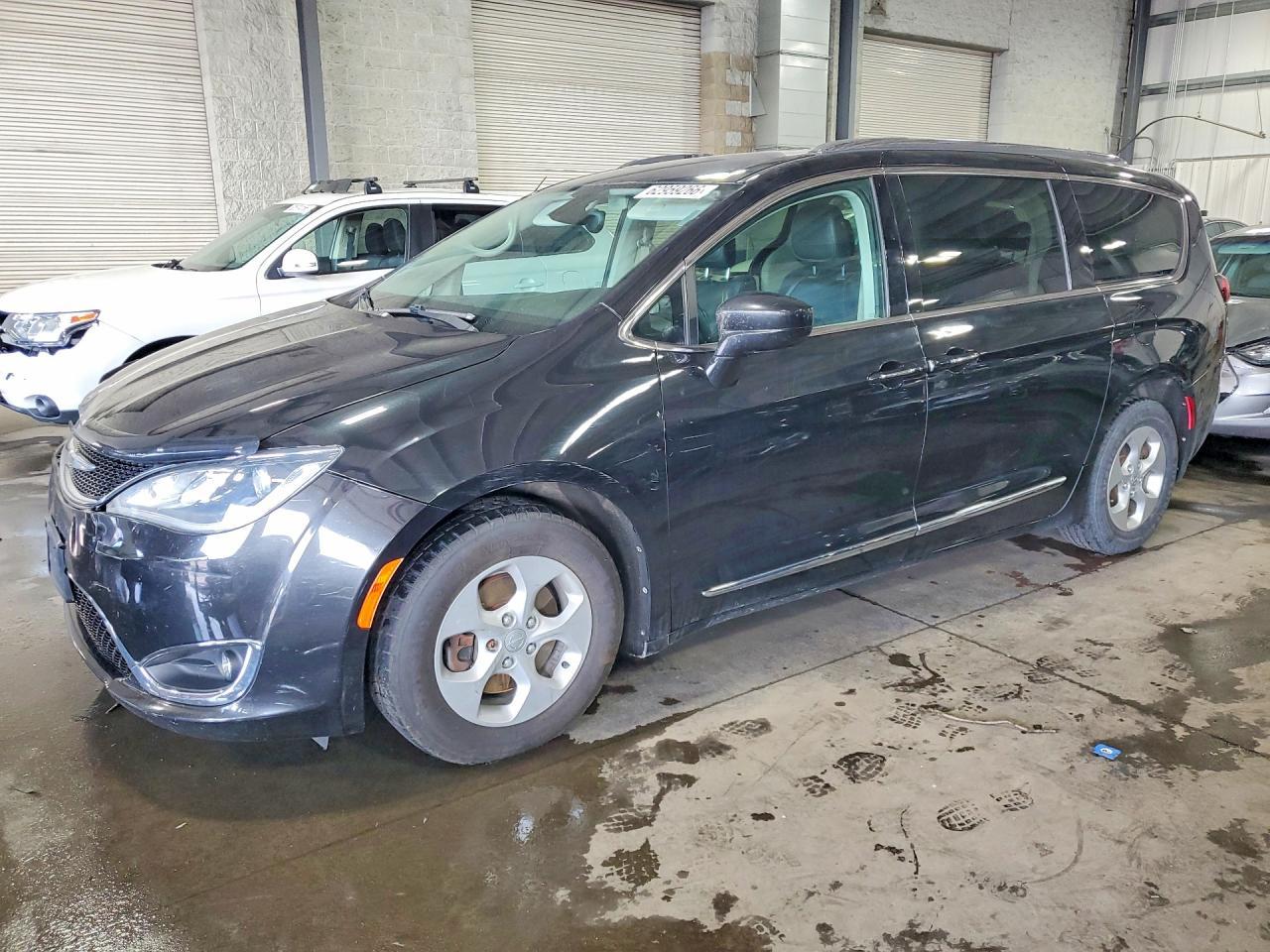 2017 Chrysler Pacifica Touring L Plus