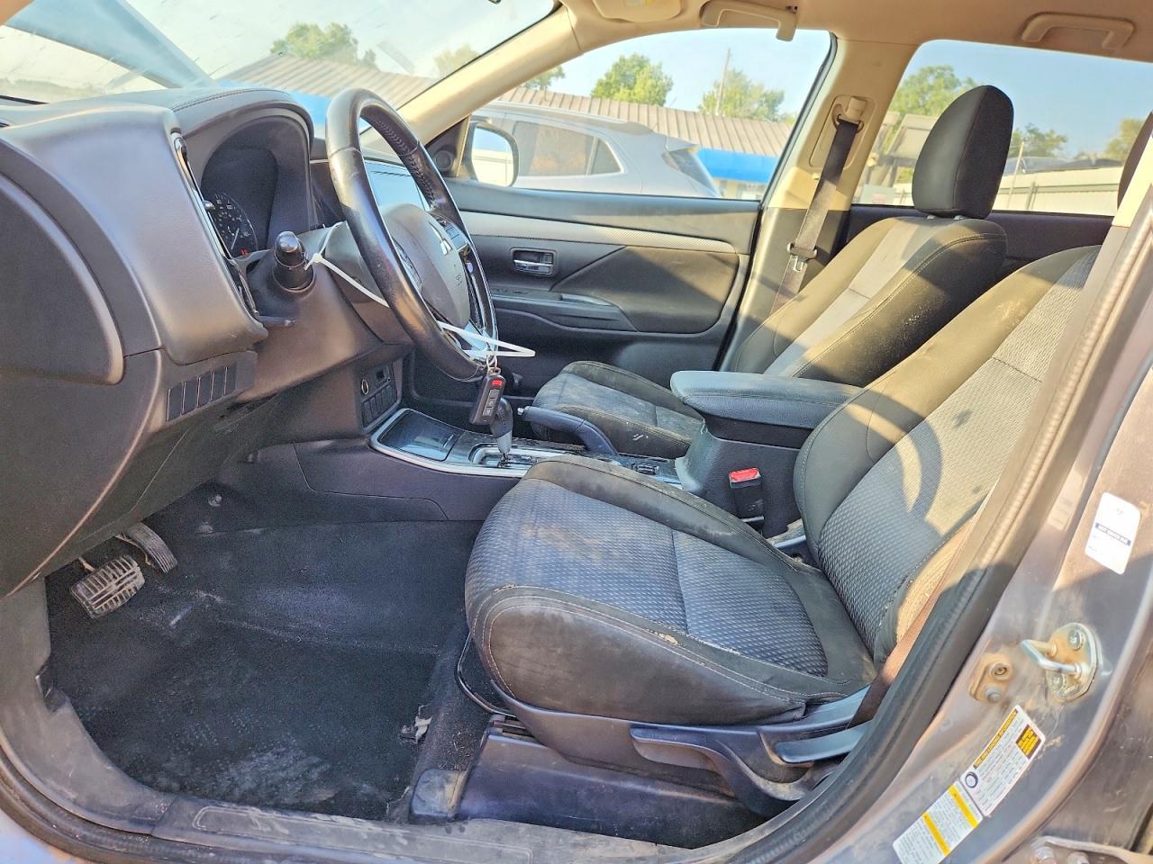 2017 Mitsubishi Outlander Se - Image 7
