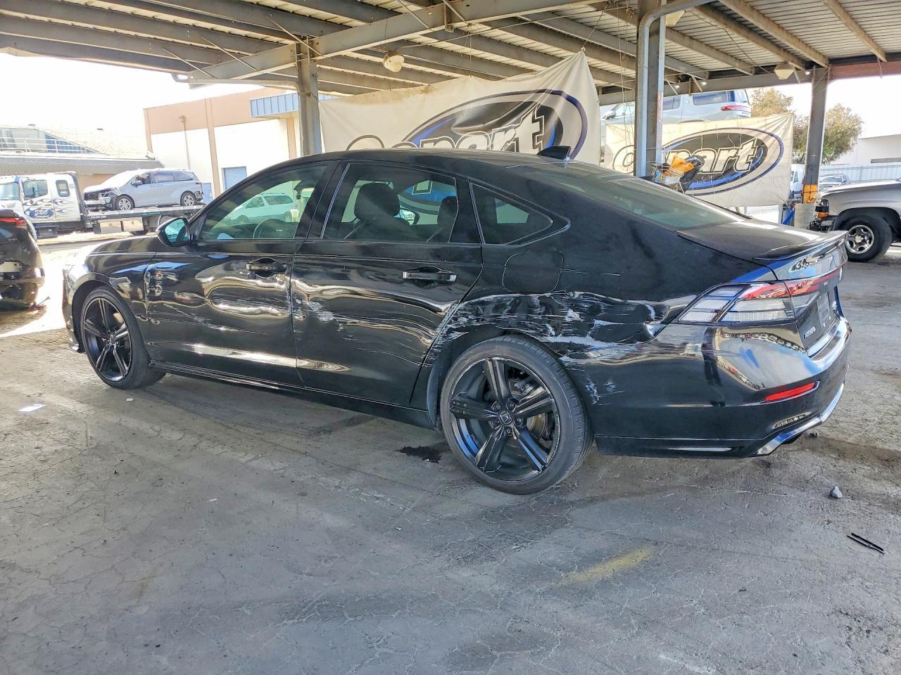 2023 Honda Accord Hybrid Sport-L - Image 2