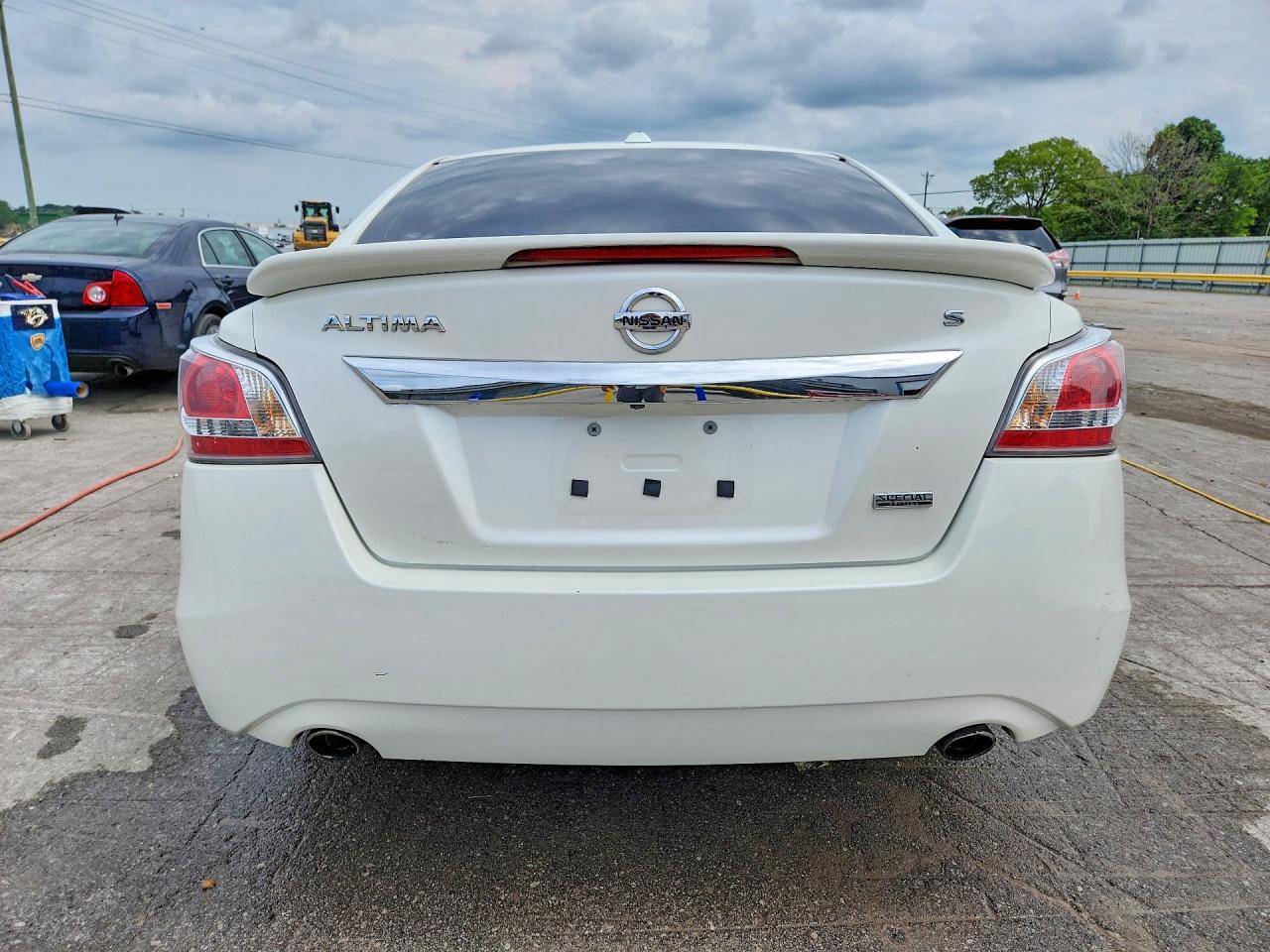 2015 Nissan Altima 2.5 S - Image 6