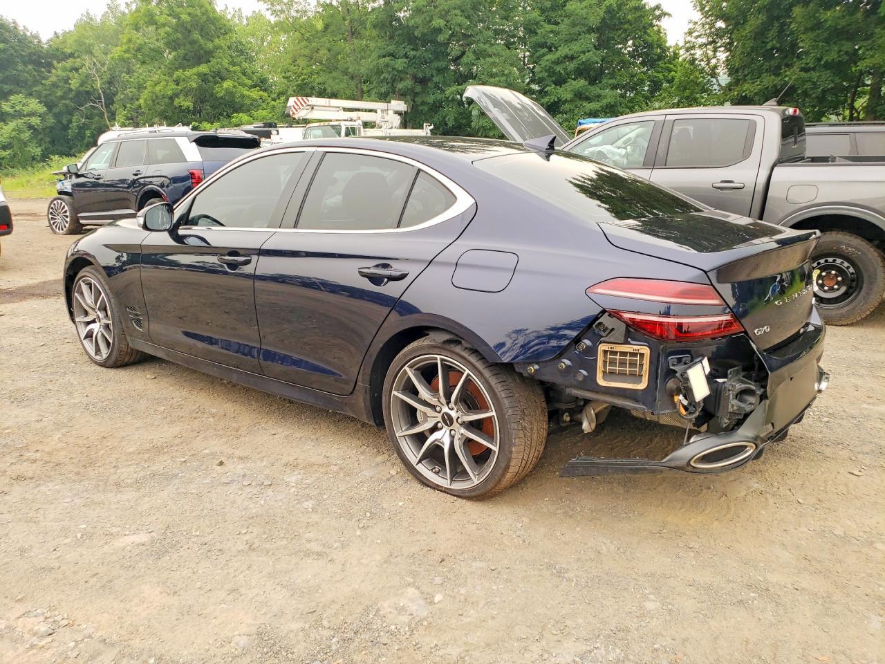 2026 Genesis G70 2.5T Standard - Image 2