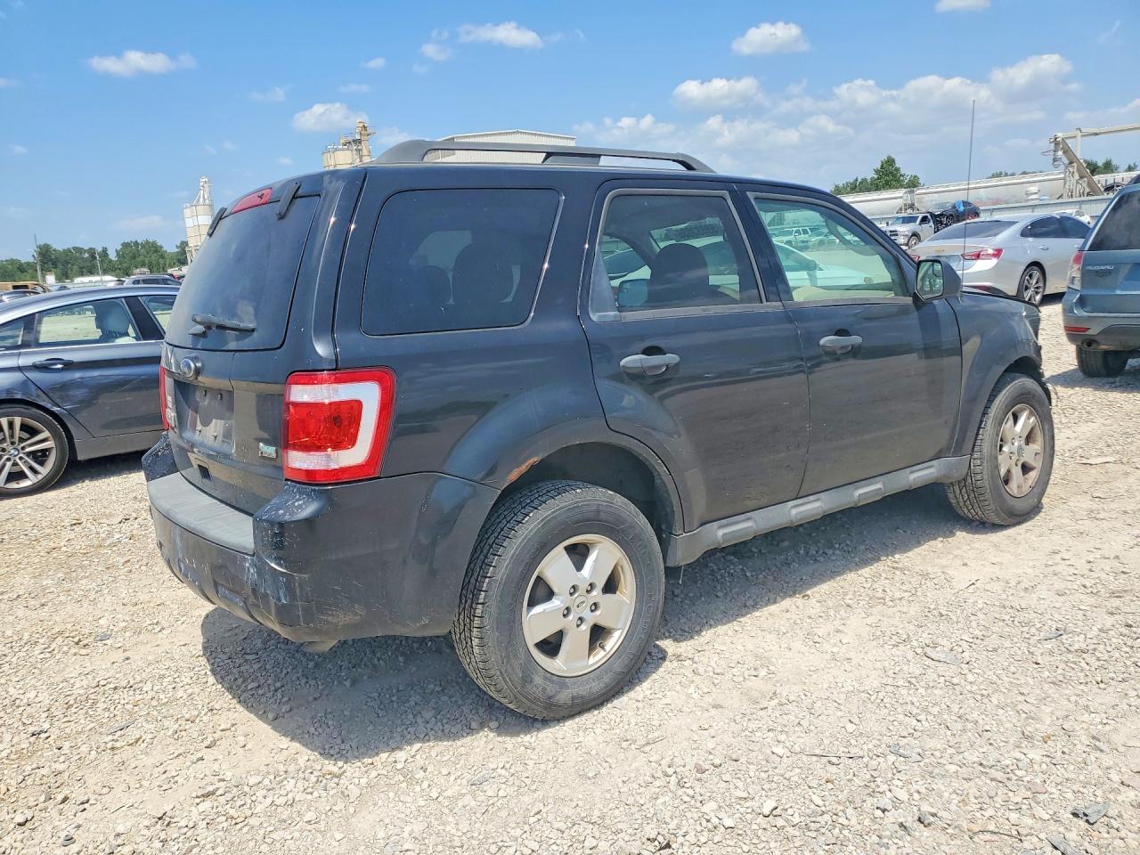 2011 Ford Escape Xlt - Фото 3
