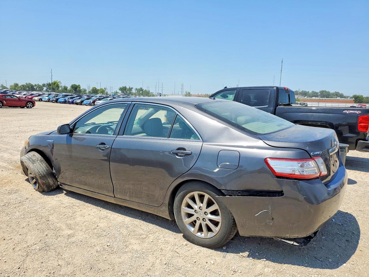 2011 Toyota Camry Hybrid - Фото 2