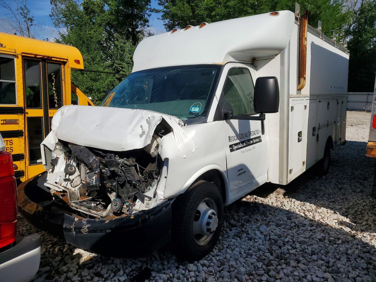 2019 Chevy Express G4500 Utility Box
