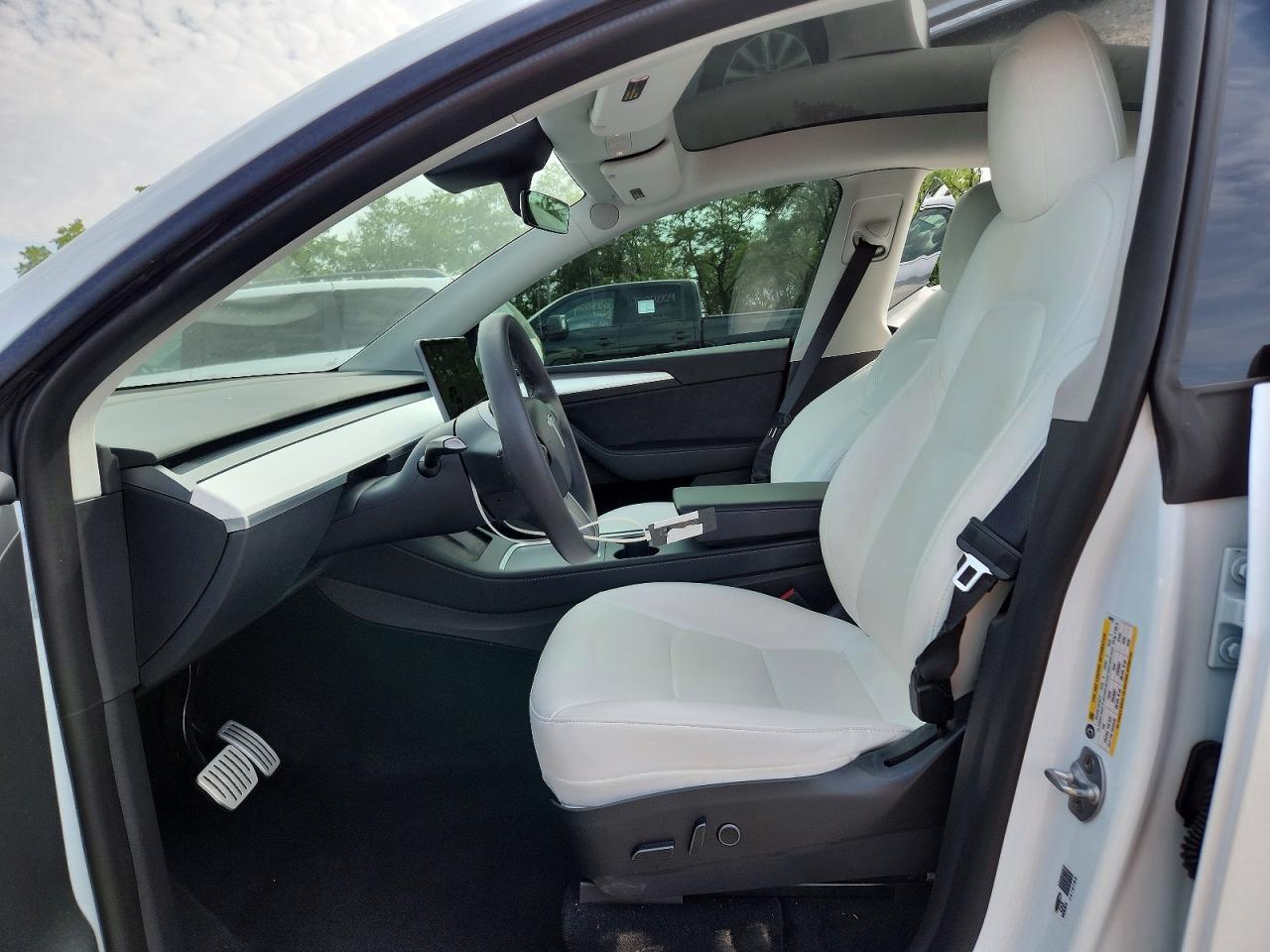 2023 Tesla Model Y - Фото 7