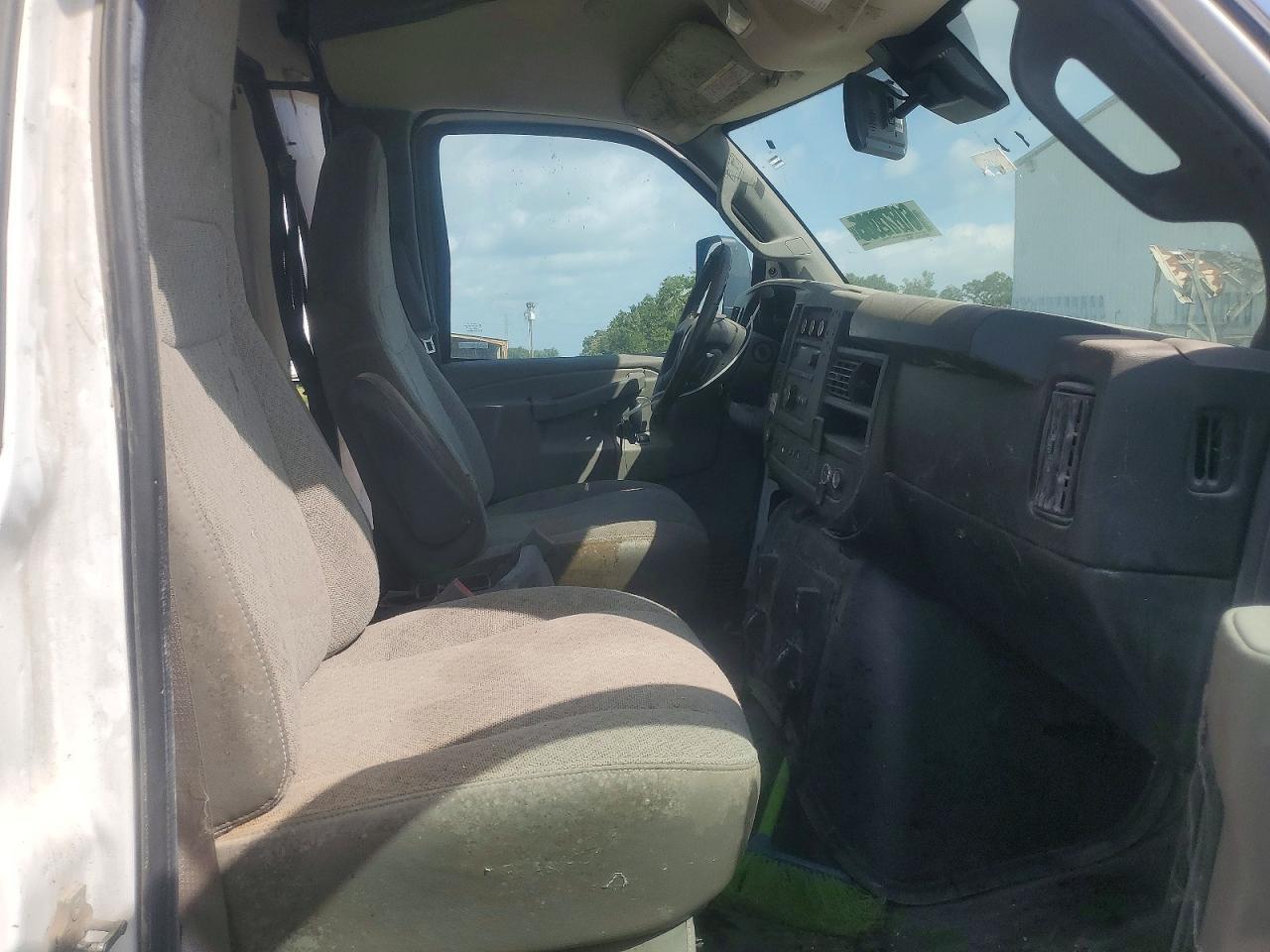 2022 Chevrolet Express G3500 - Image 7
