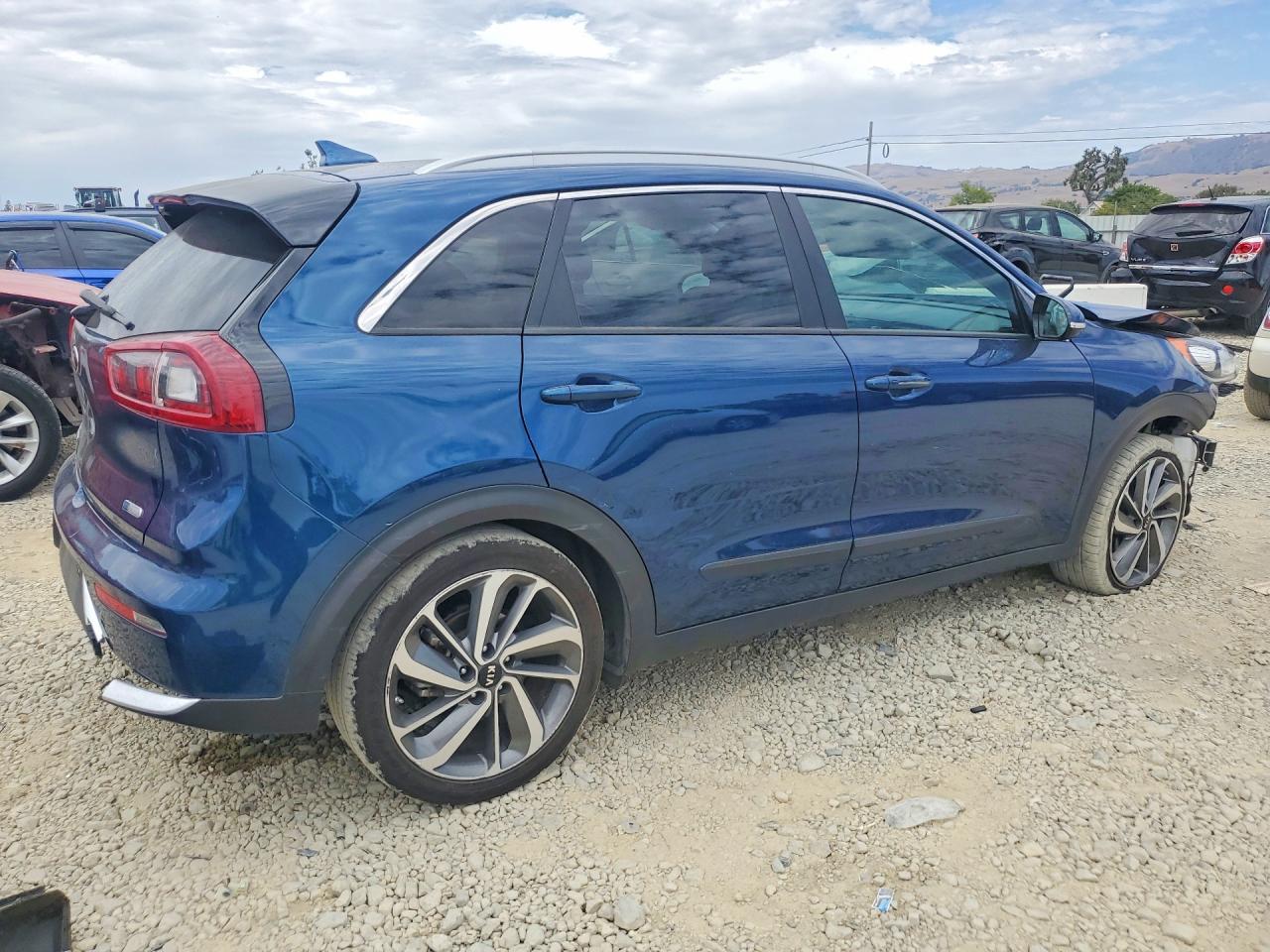 2019 Kia Niro Touring - Фото 3