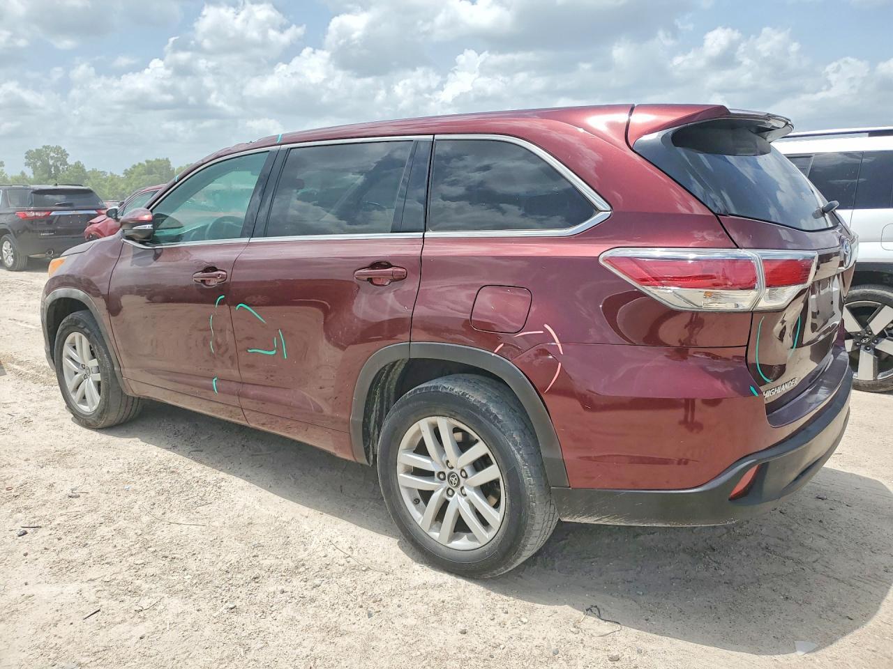 2016 Toyota Highlander Le - Фото 2