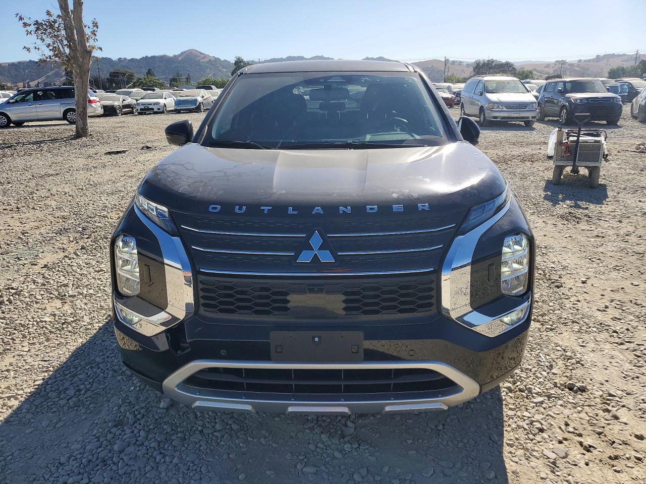 2023 Mitsubishi Outlander Se - Image 5