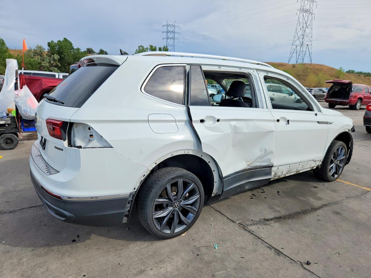 2022 Volkswagen Tiguan Se - Image 3