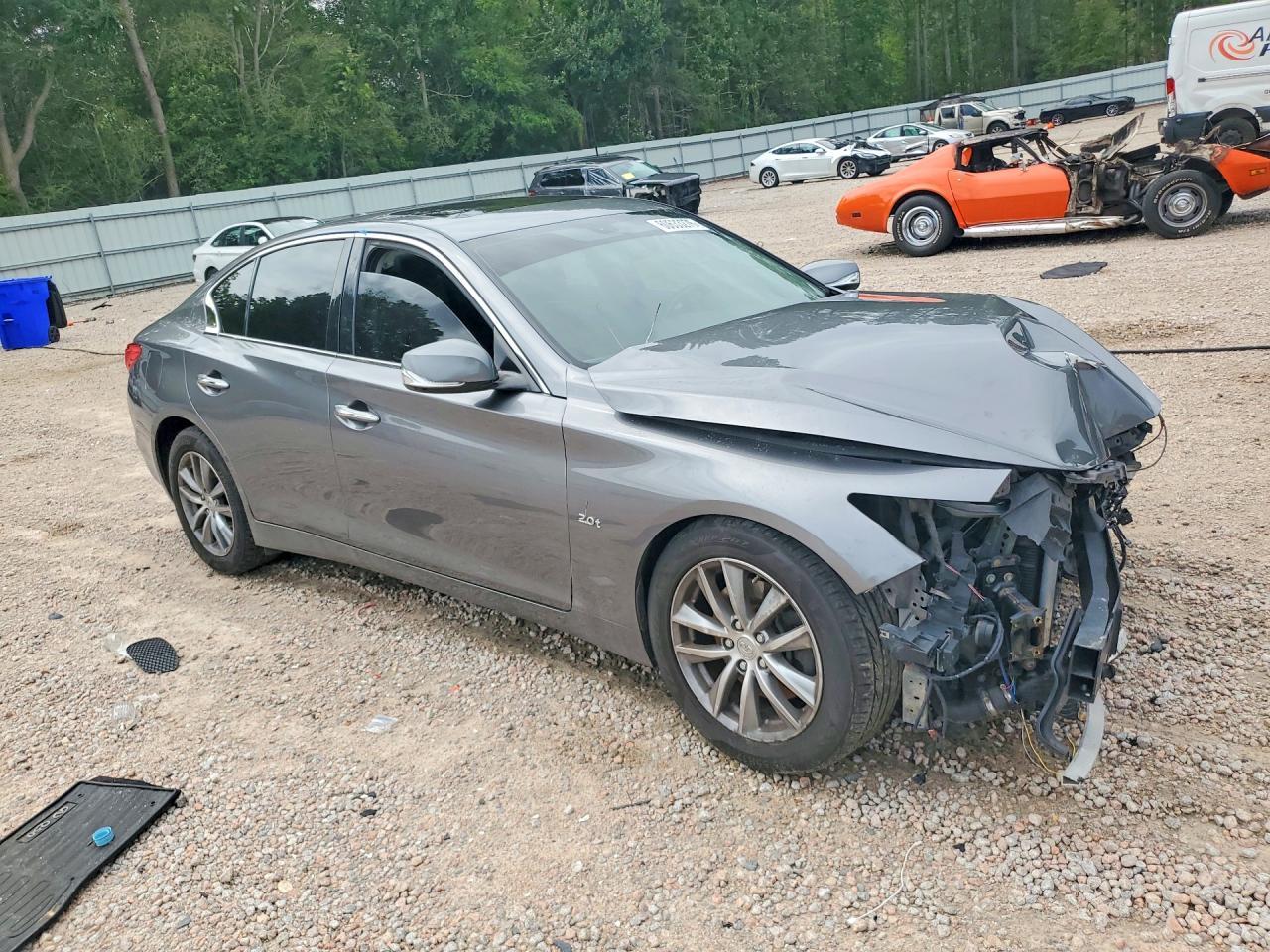 2017 Infiniti Q50 2.0T Premium - Image 4