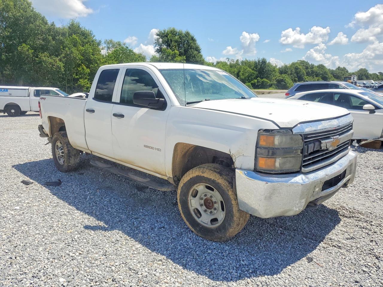 2015 Chevrolet Silverado K2500 Heavy Duty - Фото 4