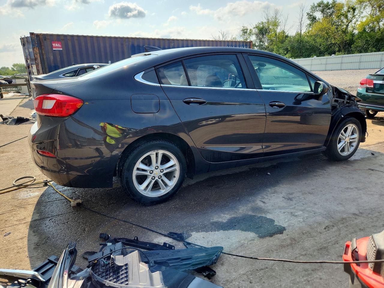 2017 Chevrolet Cruze Lt - Фото 3