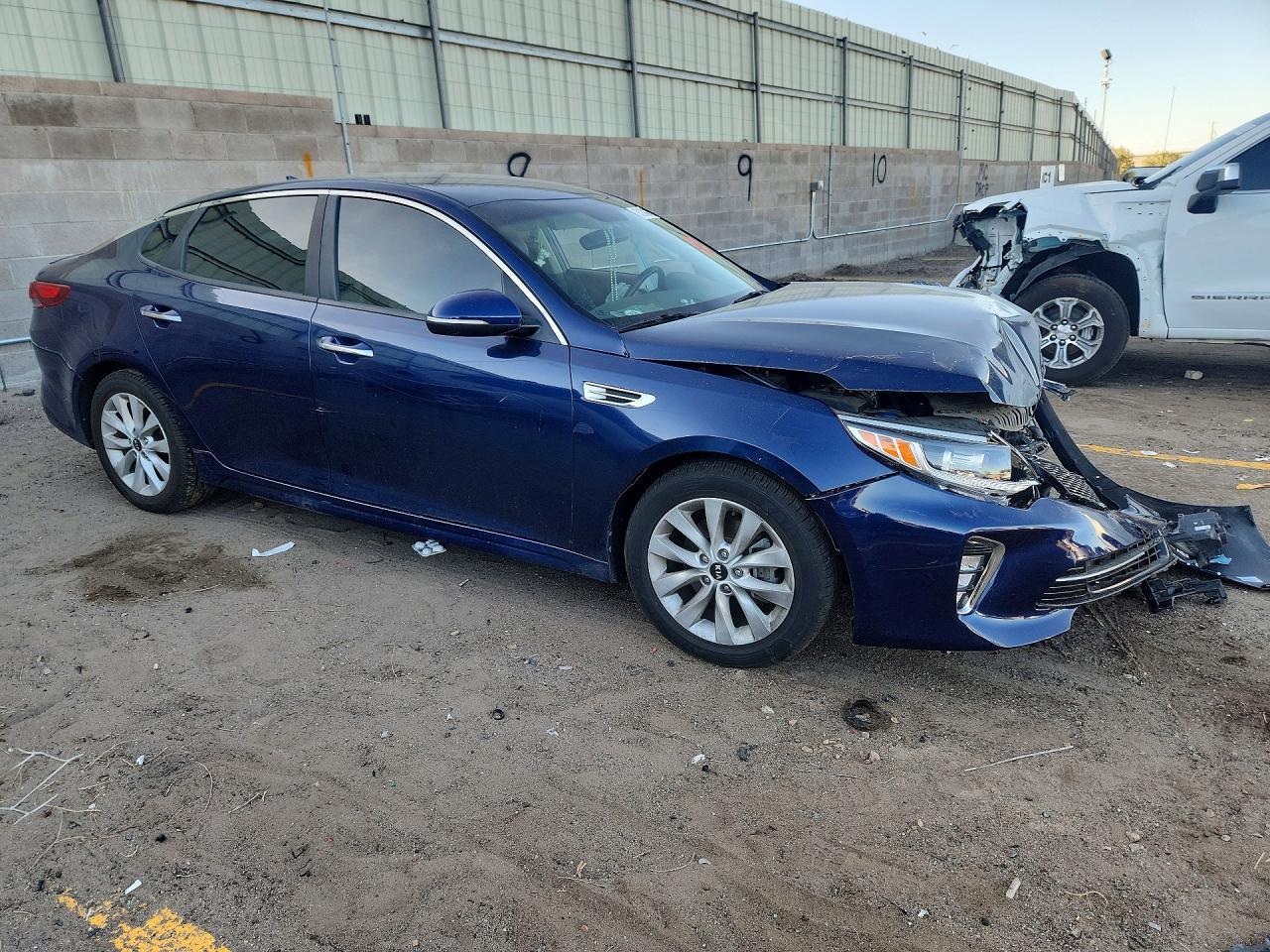 2018 Kia Optima S - Фото 4